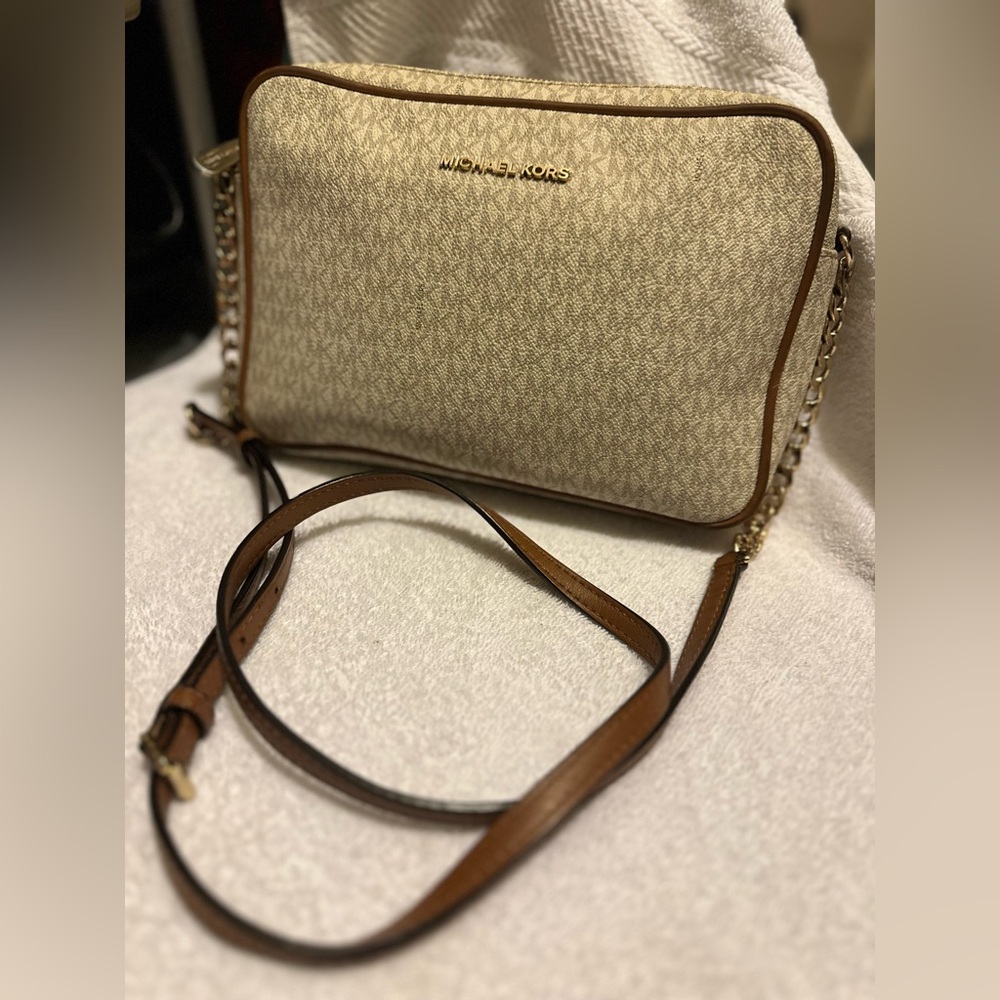 Michael Kors Jet Set leather crossbody bag White, Leather Preloved (Used)